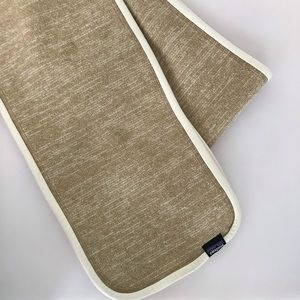 Patagonia tan heathered scarf